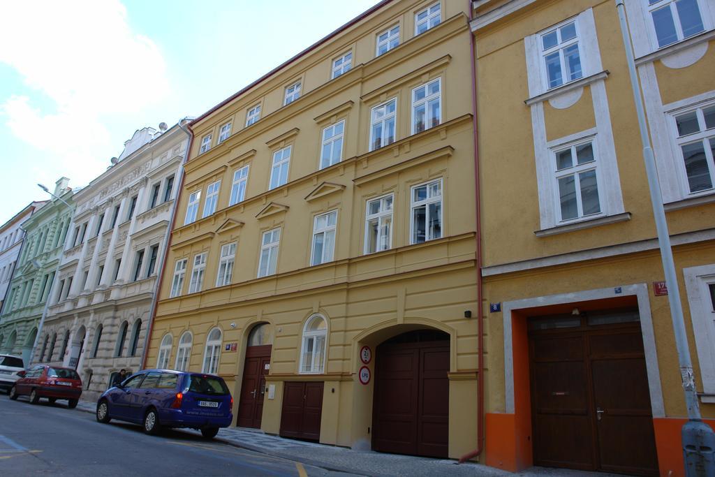 Apart Otel Limes Prag